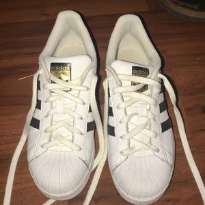 Adidas superstars